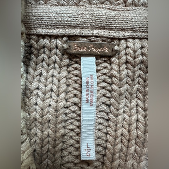 Free People Balloon-Arm Nude Sweater Women Sz Large Heavyweight  chunky rib knit - Picture 4 of 10